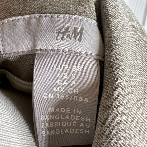 H&M Women’s Light Tan Blazer – Lined, Stretch Blend - Picture 2 of 7